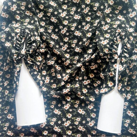 Blouse Ladies PM Boho Black Floral 3/4 Frilled Sleeves WH5505841RK read - Picture 4 of 7